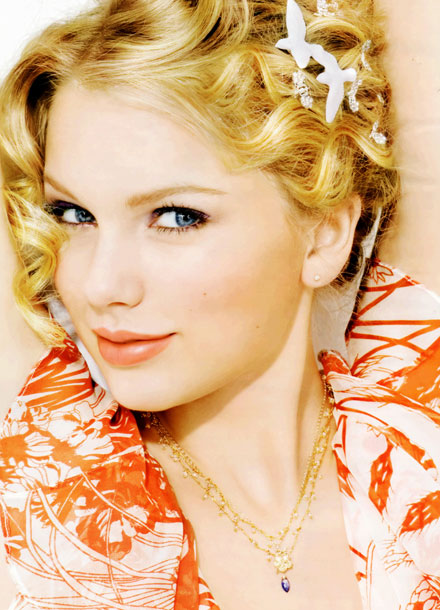 مجوهرات الحسناء"Taylor Swift"... Mod_article774336_1