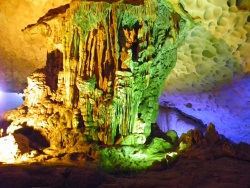 La Hang Sung Sôt ou grotte des surprises (12000m²) - 3ème salle