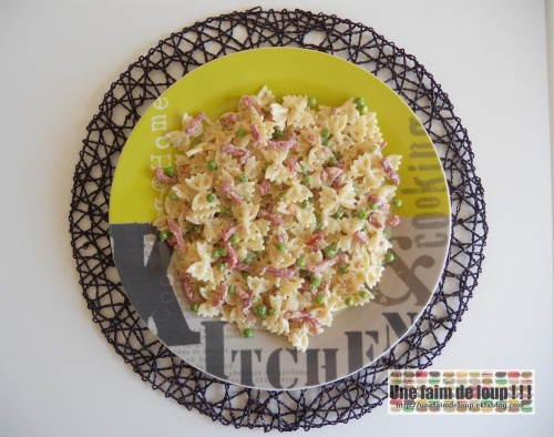 Farfalles bacon et petits pois sauce fromage ail et fines herbes Mod_article48291254_501c4403aaacd